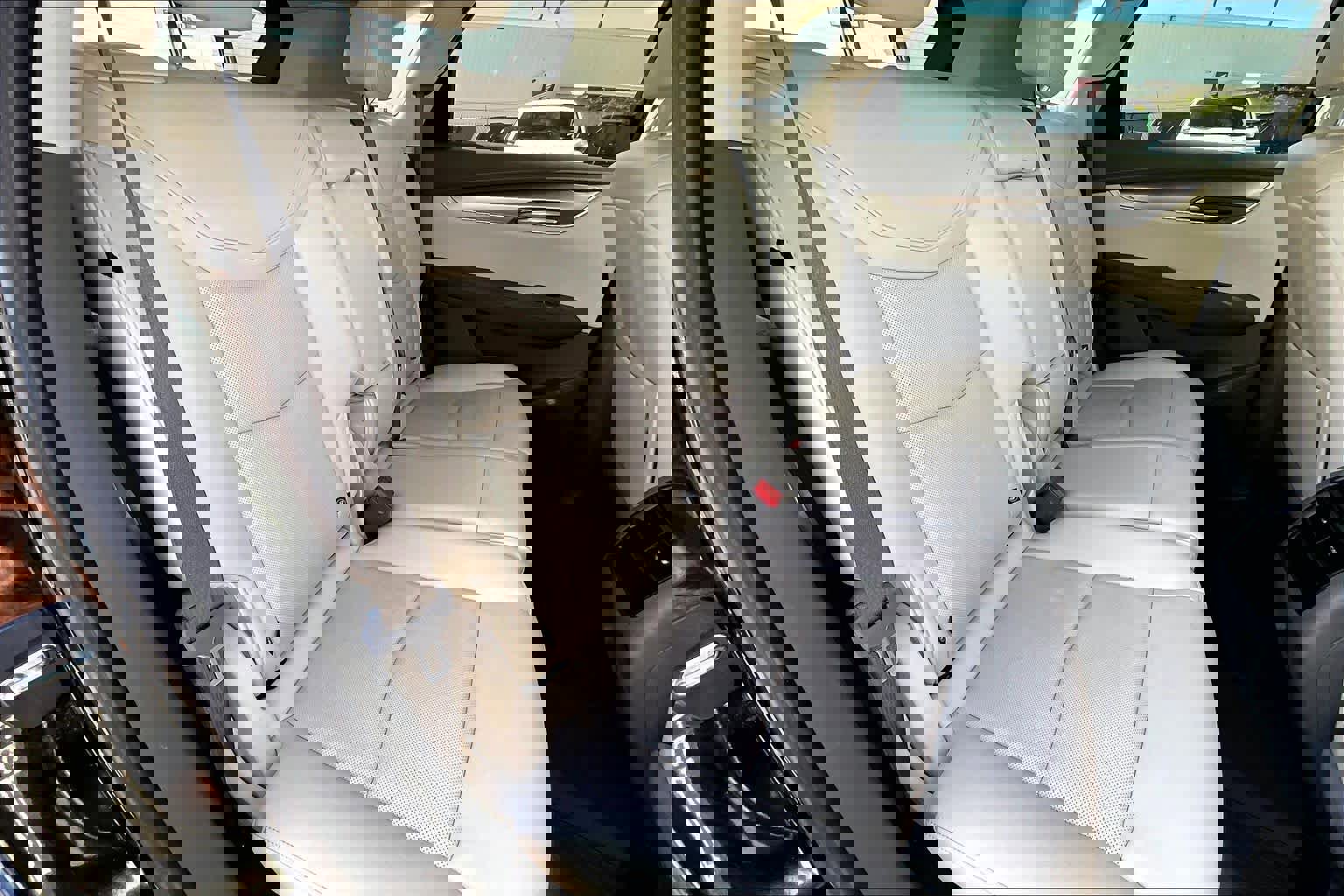 Used 2022 Cadillac XT5 Premium Luxury w/ LPO, Floor Liner Package image 19