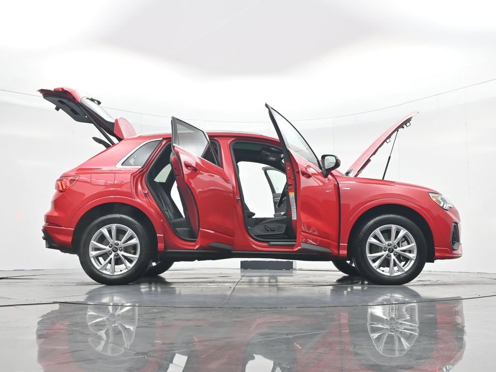 Used 2024 Audi Q3 2.0T Premium image 46