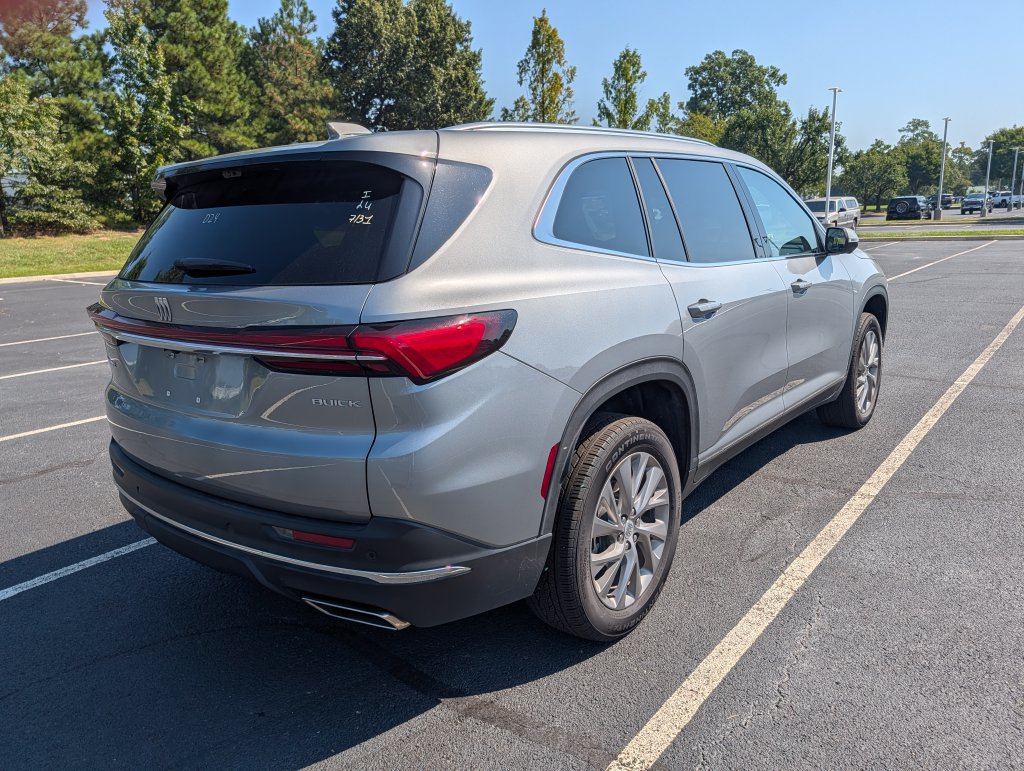 Used 2026 Buick Enclave Preferred w/ Power Package FWD image 25
