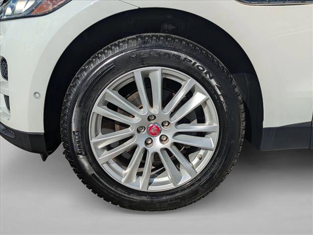 Used 2020 Jaguar F-PACE Prestige image 24