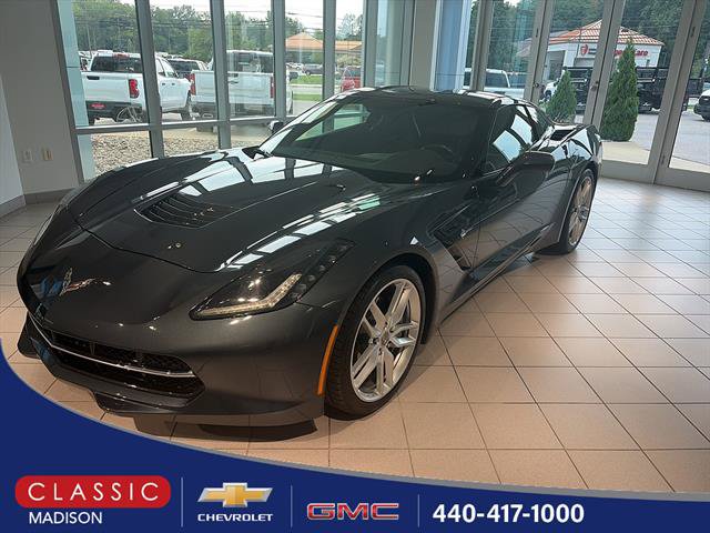Used 2019 Chevrolet Corvette Stingray Coupe w/ 1LT RWD video 1