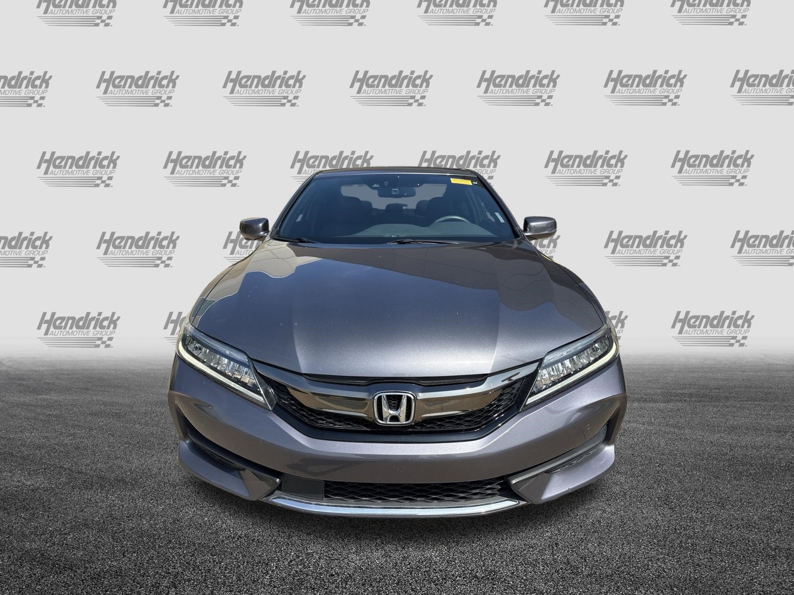Used 2017 Honda Accord Touring image 3