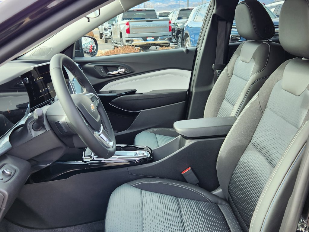 New 2026 Chevrolet Trax LT w/ Driver Confidence Package FWD image 10