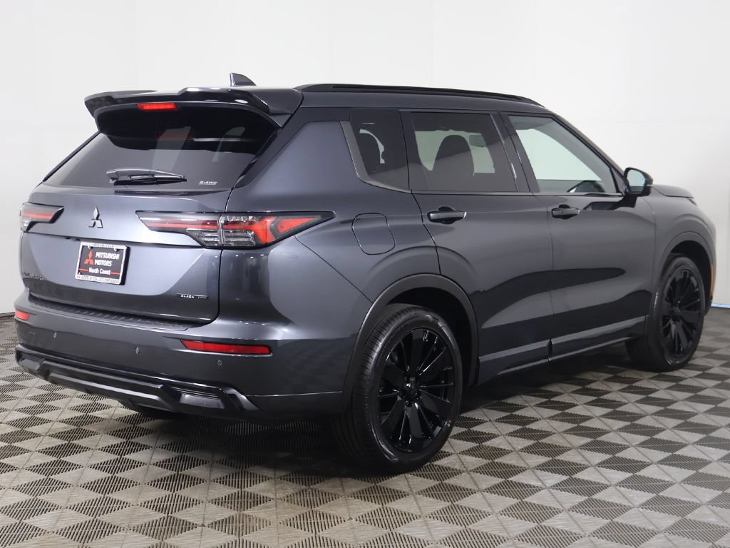 New 2026 Mitsubishi Outlander AWD image 15