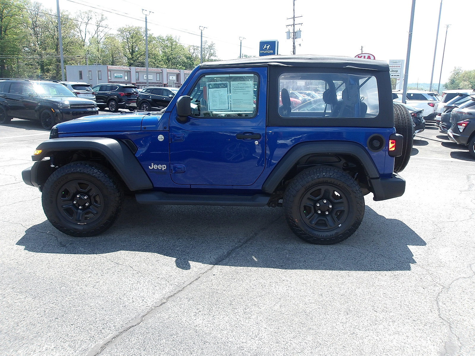 Used 2019 Jeep Wrangler Sport AWD/4WD image 4