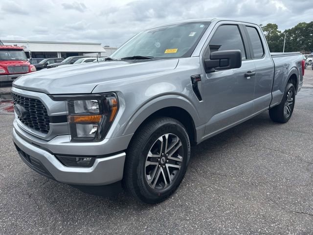 Used 2023 Ford F150 XL w/ STX Appearance Package RWD image 3