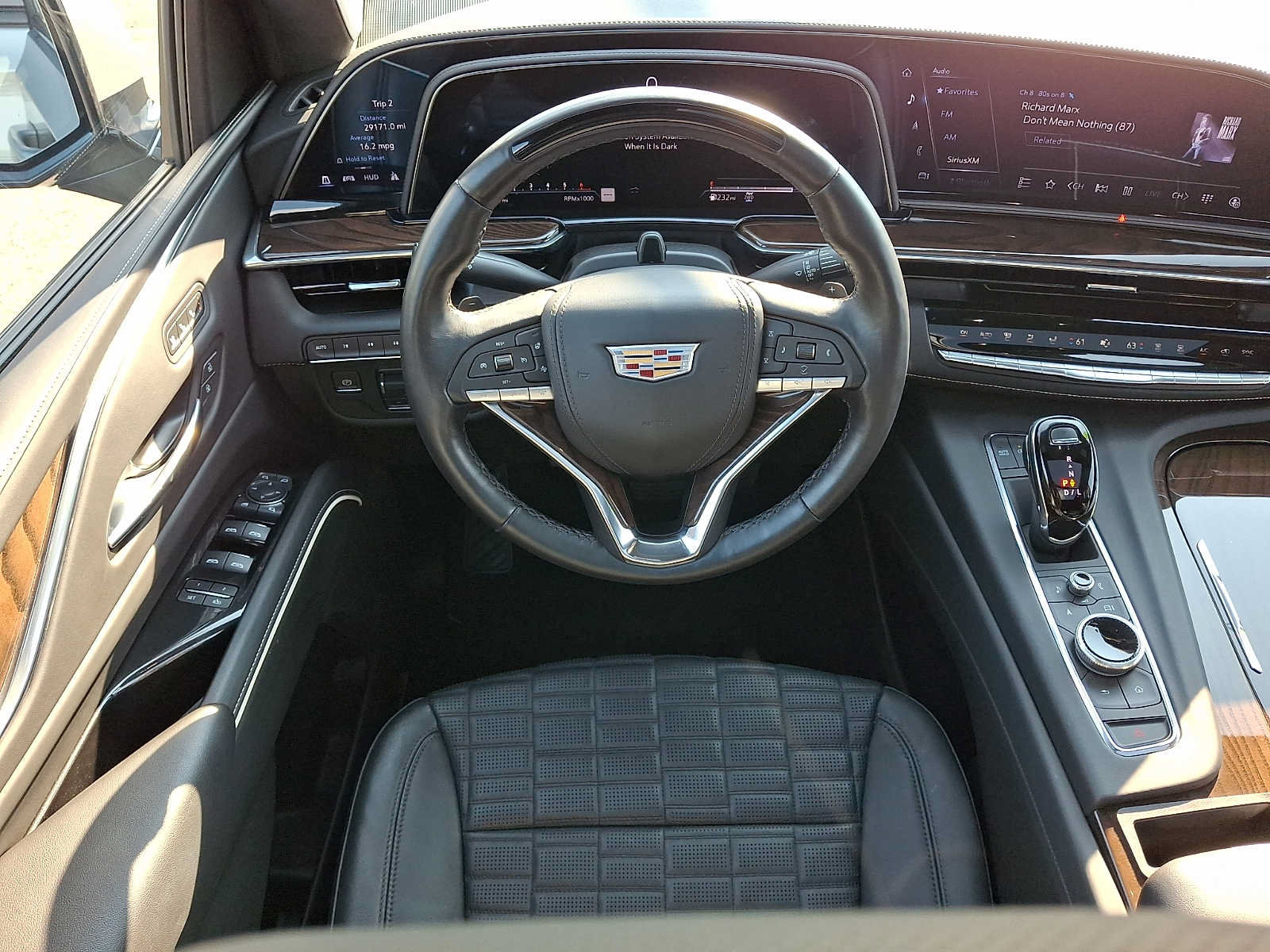 Certified 2024 Cadillac Escalade Sport Platinum w/ LPO, ONYX Package AWD/4WD image 8