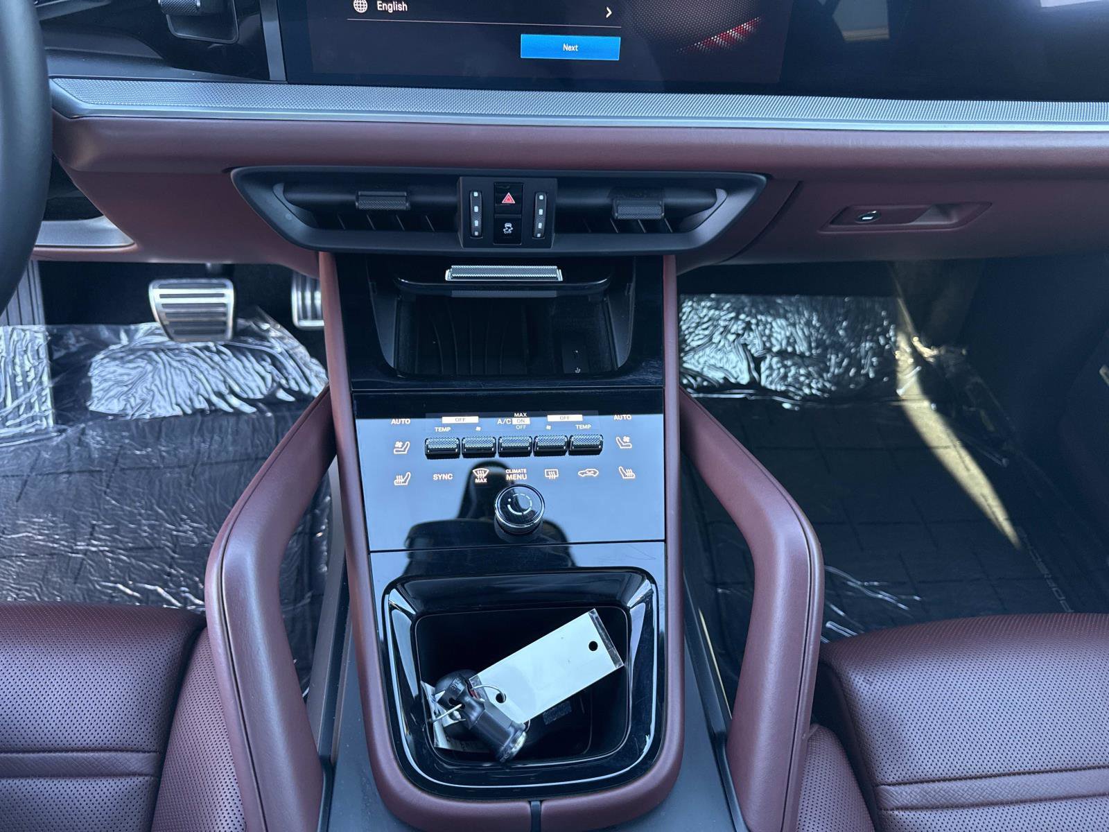 Used 2024 Porsche Cayenne S image 28