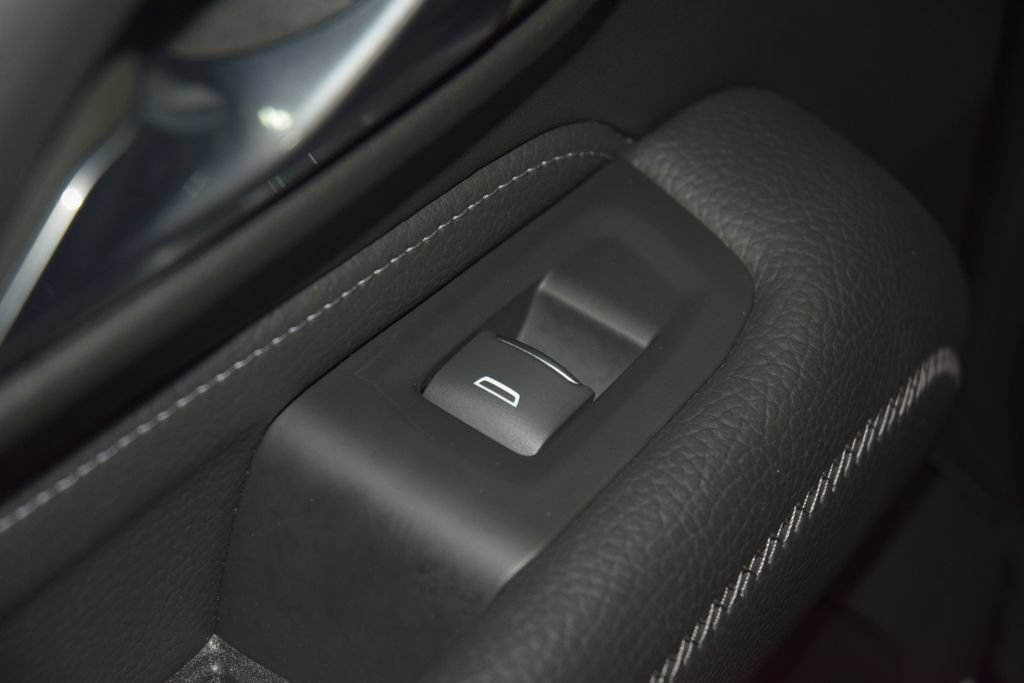 Used 2024 GMC Yukon XL Denali AWD/4WD image 48