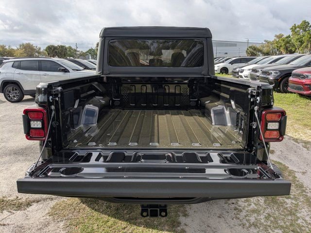New 2026 Jeep Gladiator Rubicon w/ Safety Group AWD/4WD image 12