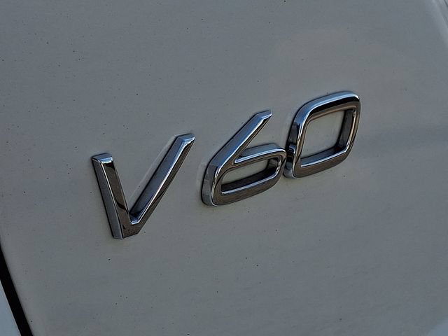 Used 2016 Volvo V60 T5 Cross Country Platinum AWD/4WD image 31