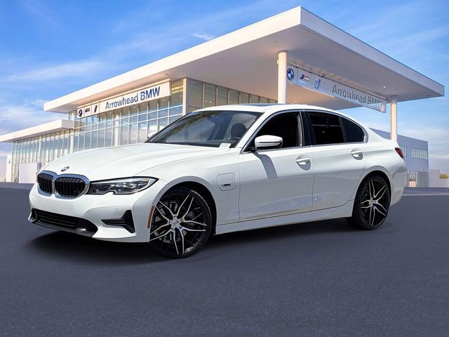 Used 2022 BMW 330e w/ M Sport Package RWD image 34