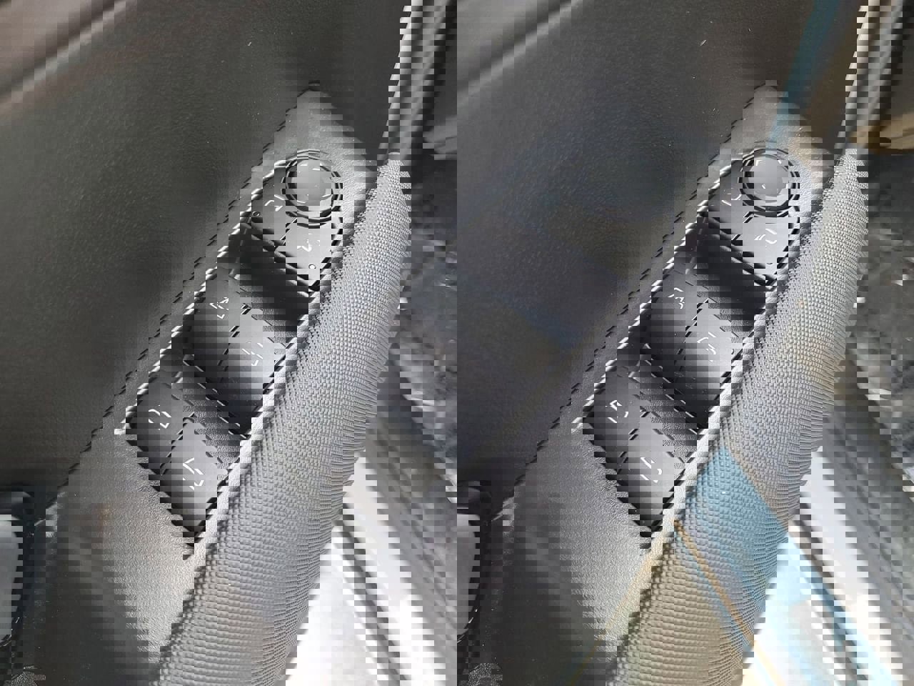 New 2025 Chevrolet Colorado Z71 image 14