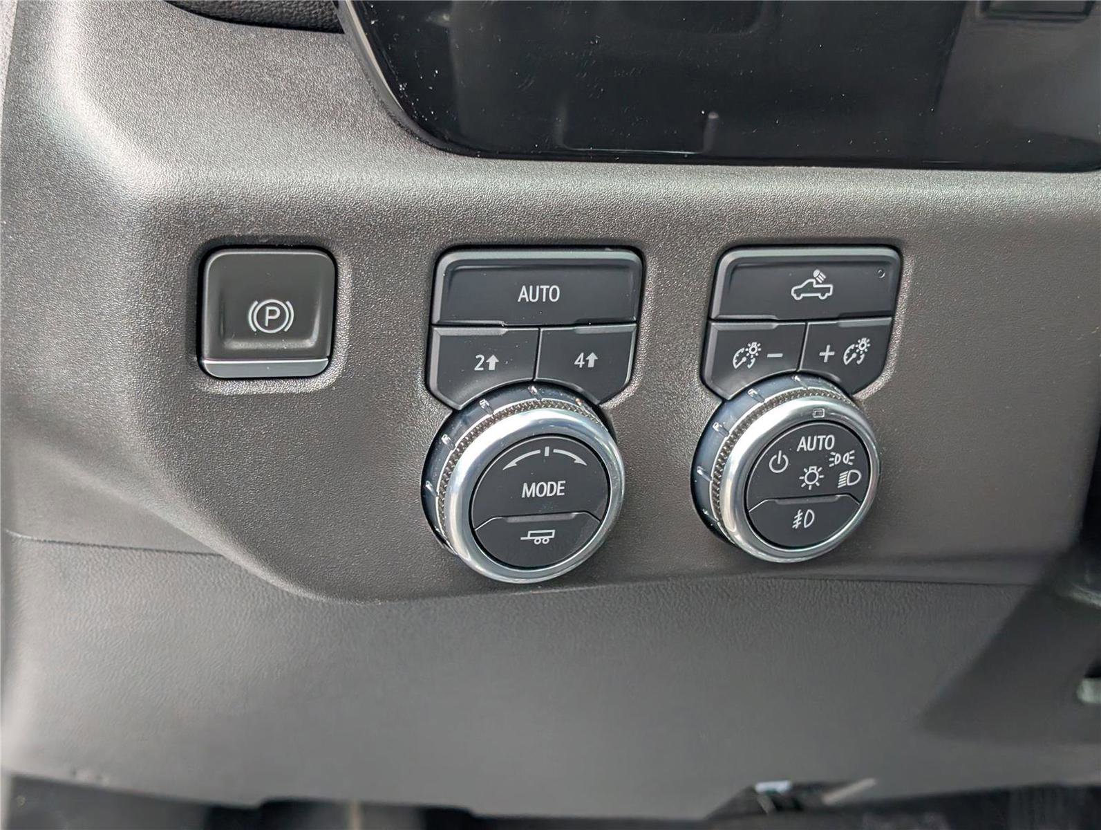 Used 2023 GMC Sierra 1500 Elevation image 21