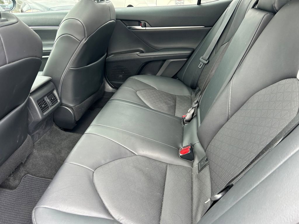 Used 2021 Toyota Camry XSE image 15