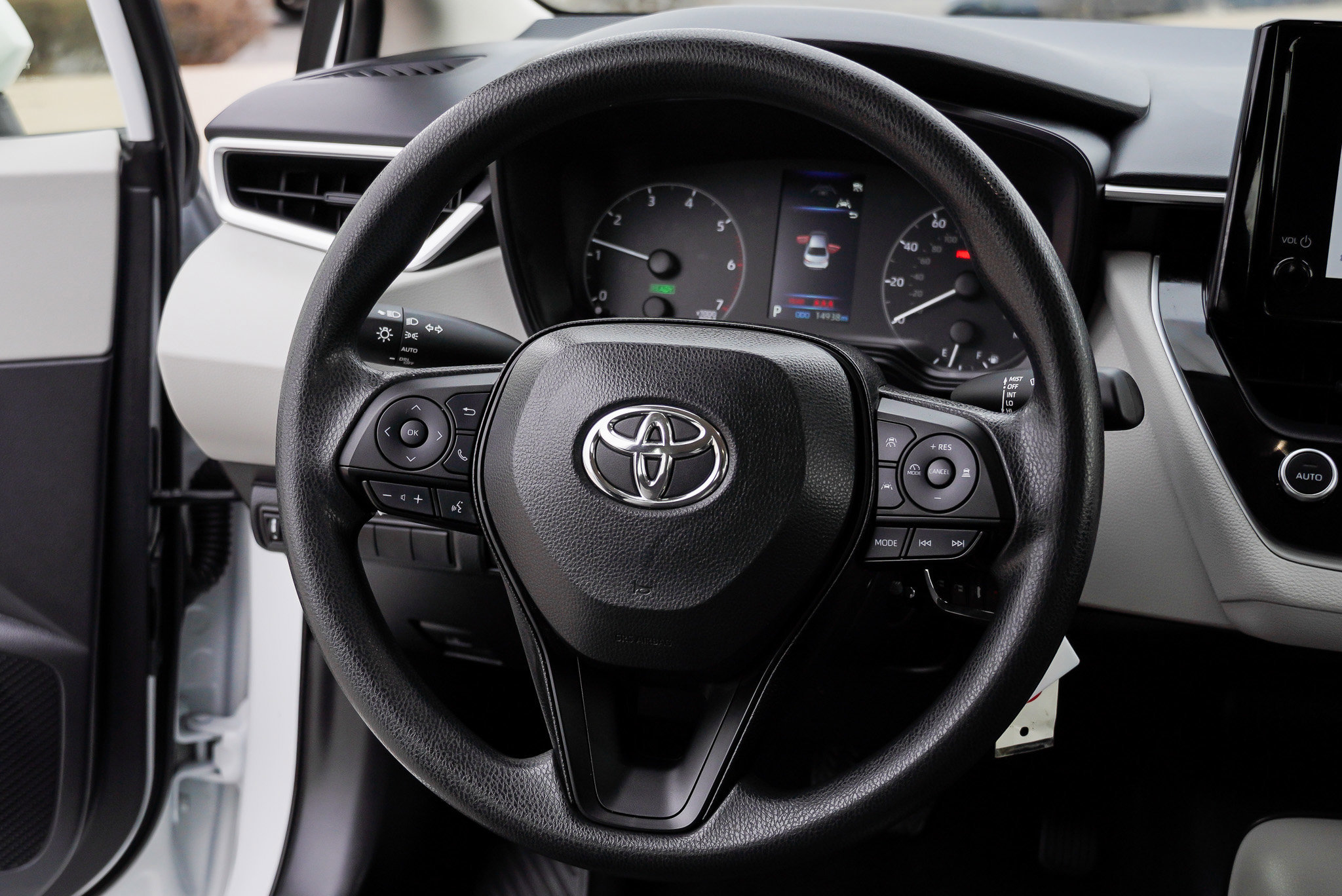Certified 2025 Toyota Corolla LE w/ Carpet Mat Package (TMS) AWD/4WD image 30