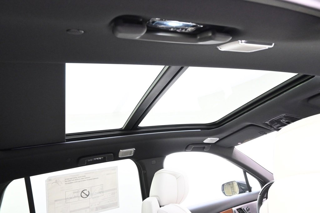 New 2026 Cadillac Vistiq Luxury w/ LPO, Floor Liner Package image 17
