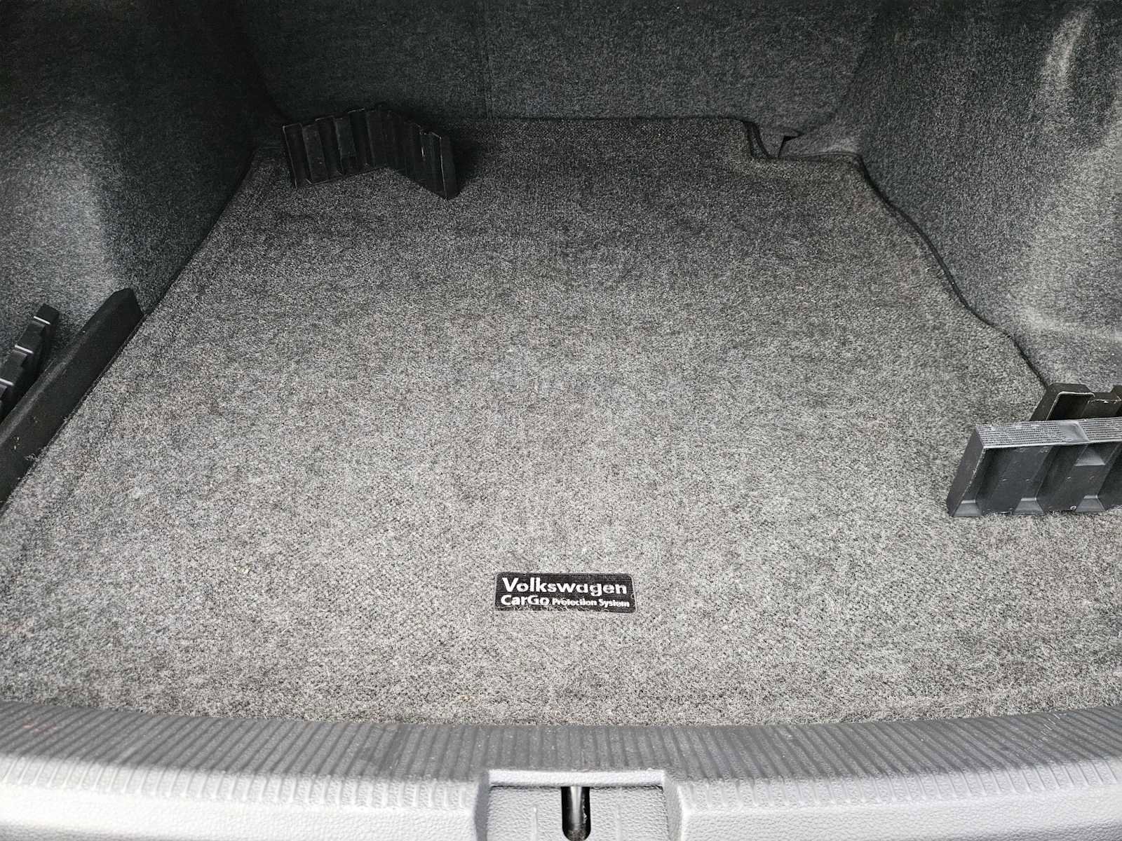 Used 2017 Volkswagen Passat 1.8T SE image 32