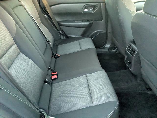 Used 2024 Nissan Rogue SV image 19