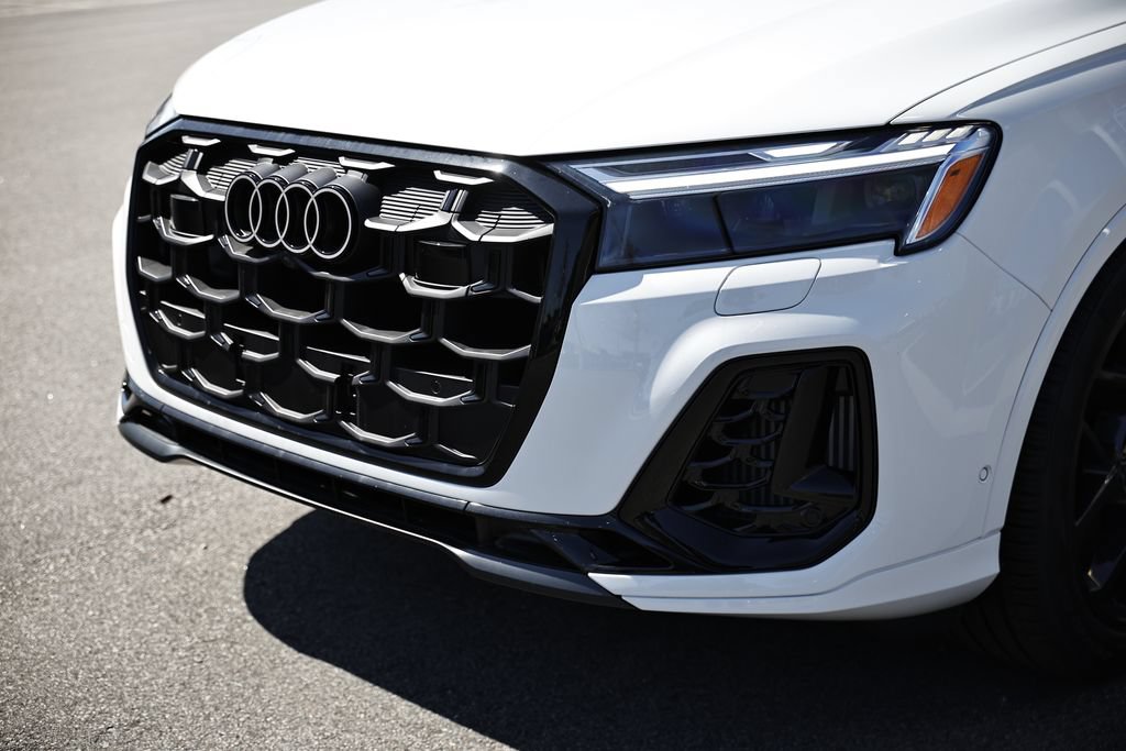 New 2026 Audi SQ7 Premium Plus AWD/4WD image 13
