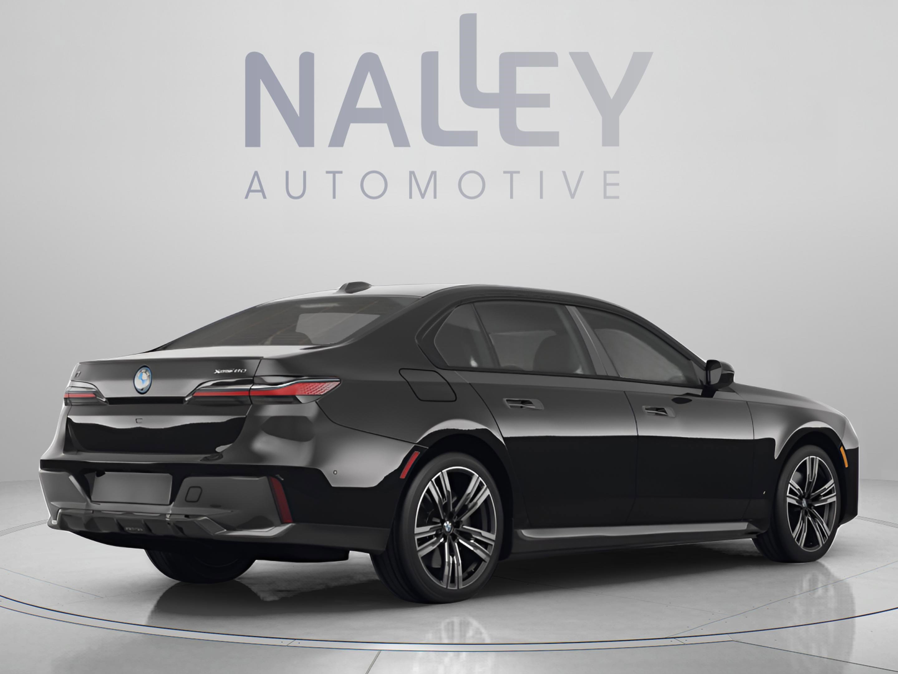 Certified 2023 BMW i7 xDrive60 AWD/4WD image 3