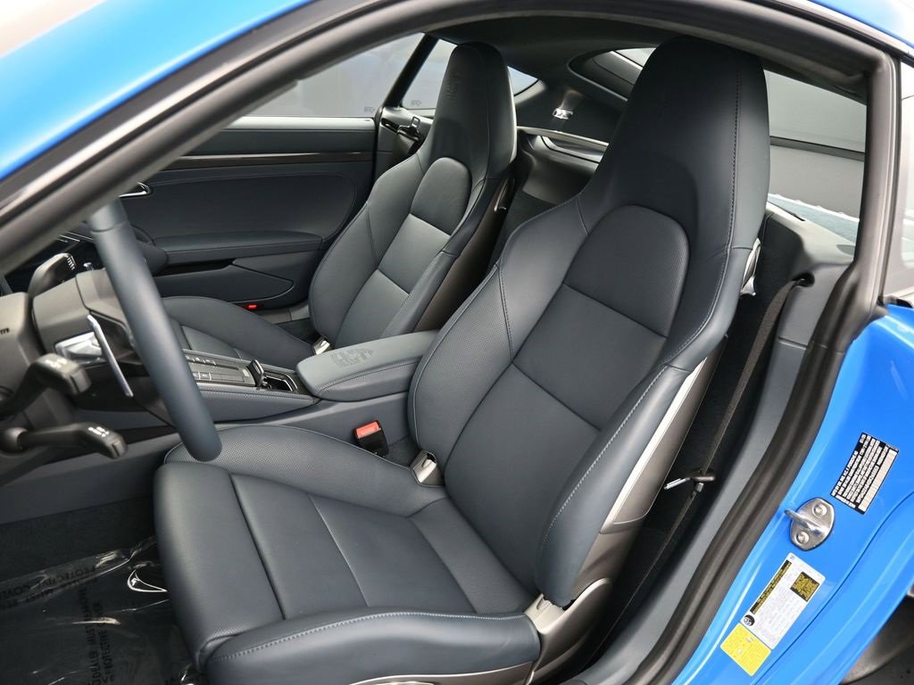 Used 2025 Porsche 718 Cayman GT4 image 5