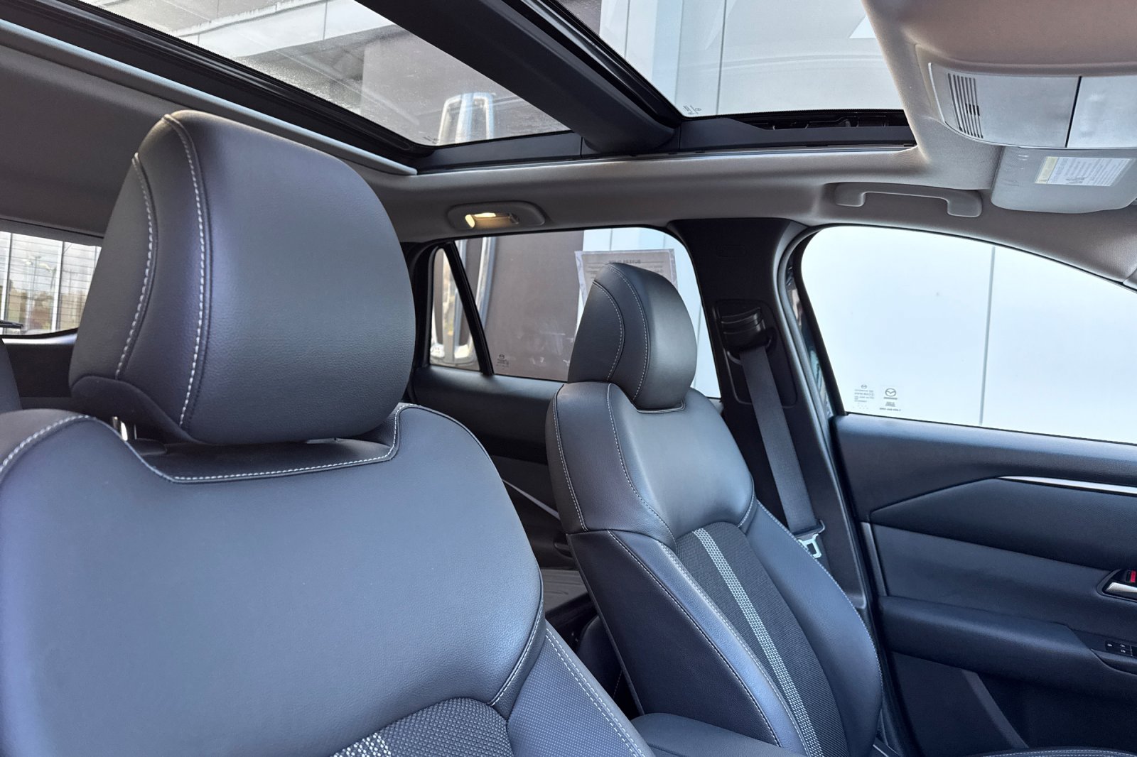 Used 2025 MAZDA CX-50 AWD 2.5 S w/ Cargo Package image 17