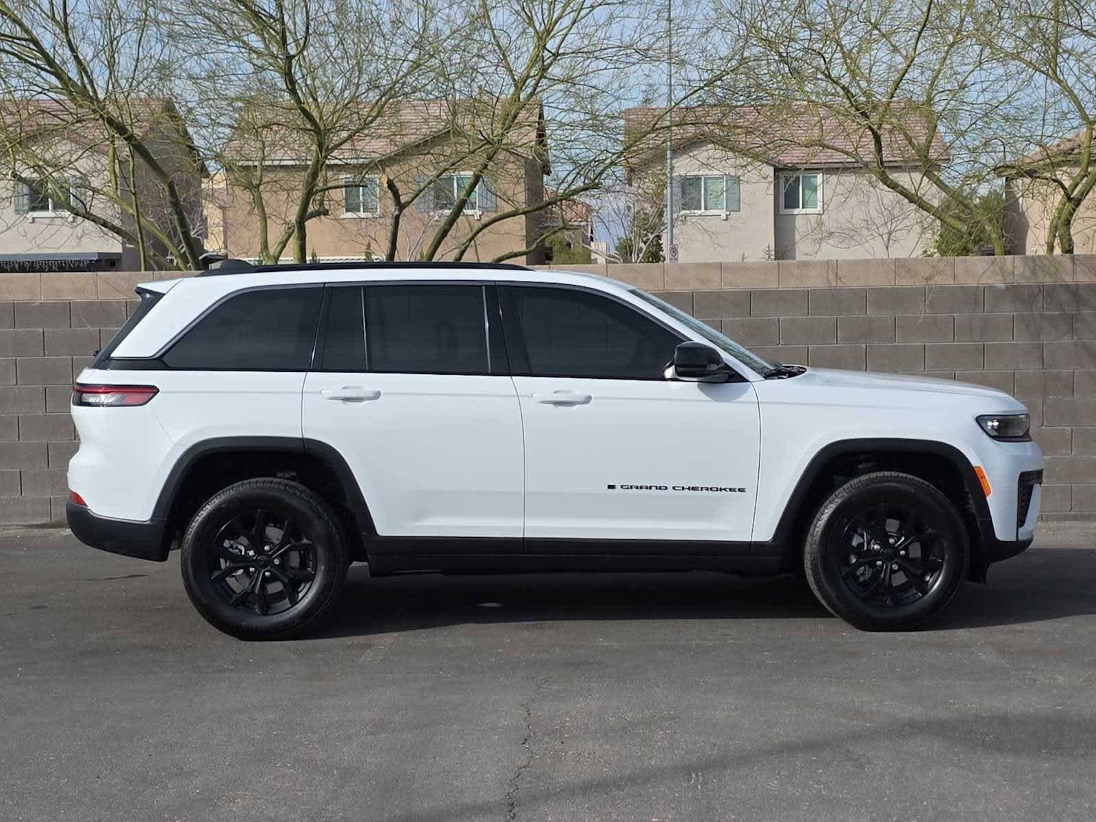 New 2026 Jeep Grand Cherokee Altitude AWD/4WD image 22
