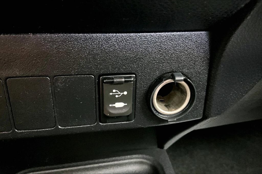 Certified 2017 Toyota RAV4 XLE w/ Carpet Mat Package image 16