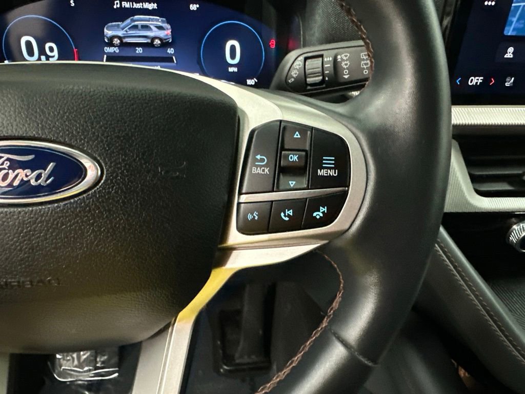 Used 2025 Ford Explorer Active w/ Active Comfort Package AWD/4WD image 16