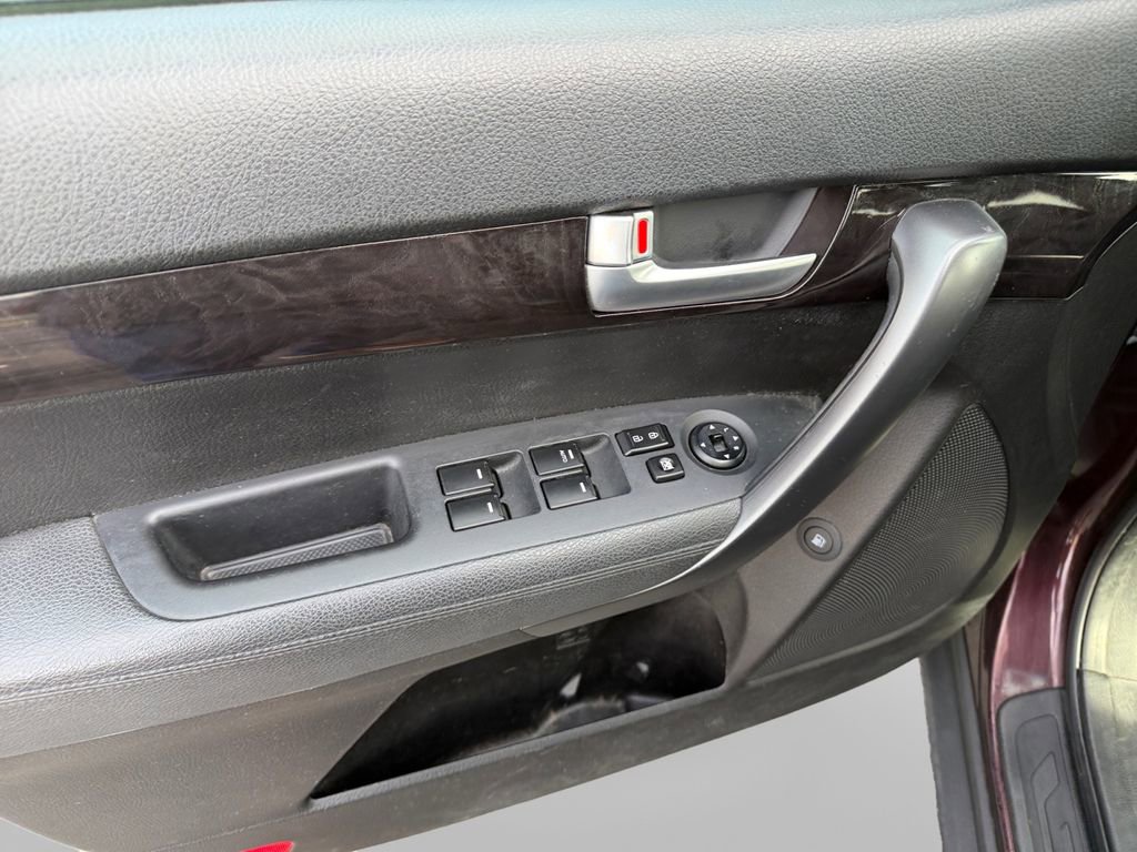 Used 2014 Kia Sorento LX AWD/4WD image 14