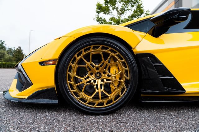 Used 2025 Lamborghini Revuelto AWD/4WD image 22