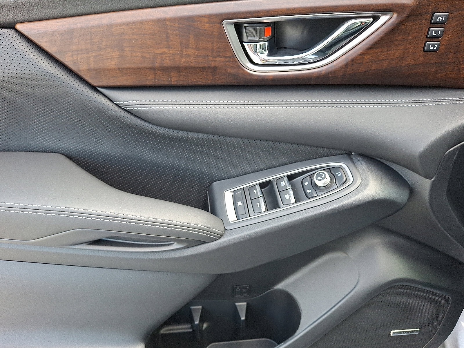 New 2025 Subaru Ascent Touring image 8