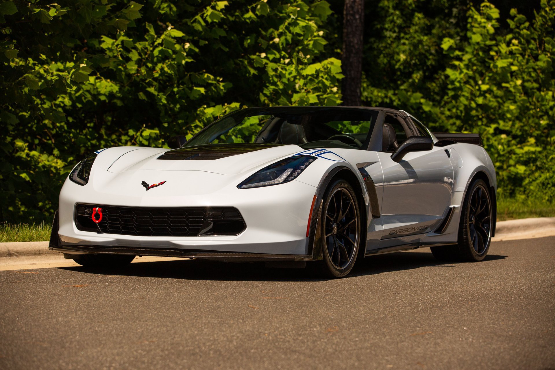 Used 2018 Chevrolet Corvette Z06 w/ Carbon 65 Edition RWD image 32
