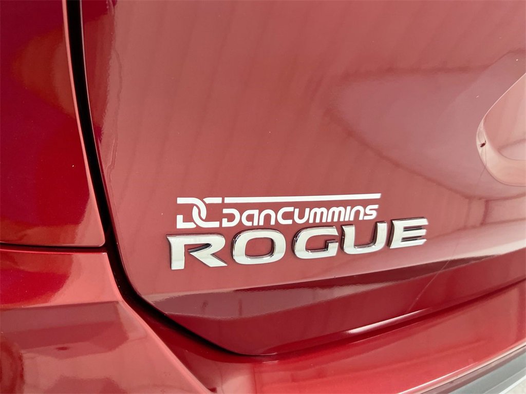 Used 2020 Nissan Rogue SV image 26