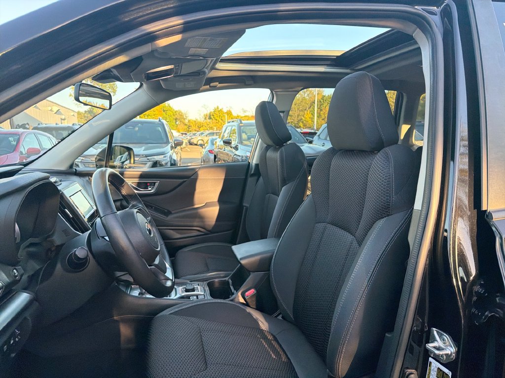 Used 2022 Subaru Forester Premium AWD/4WD image 27