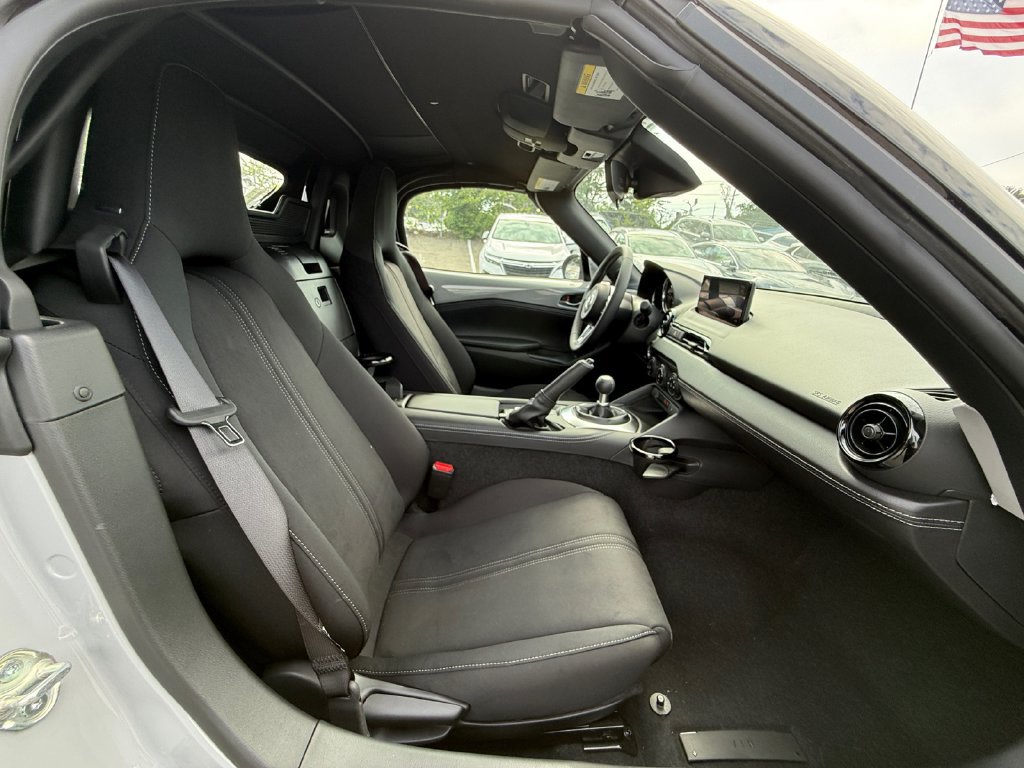 New 2026 MAZDA MX-5 Miata Club w/ Appearance Package RWD image 27