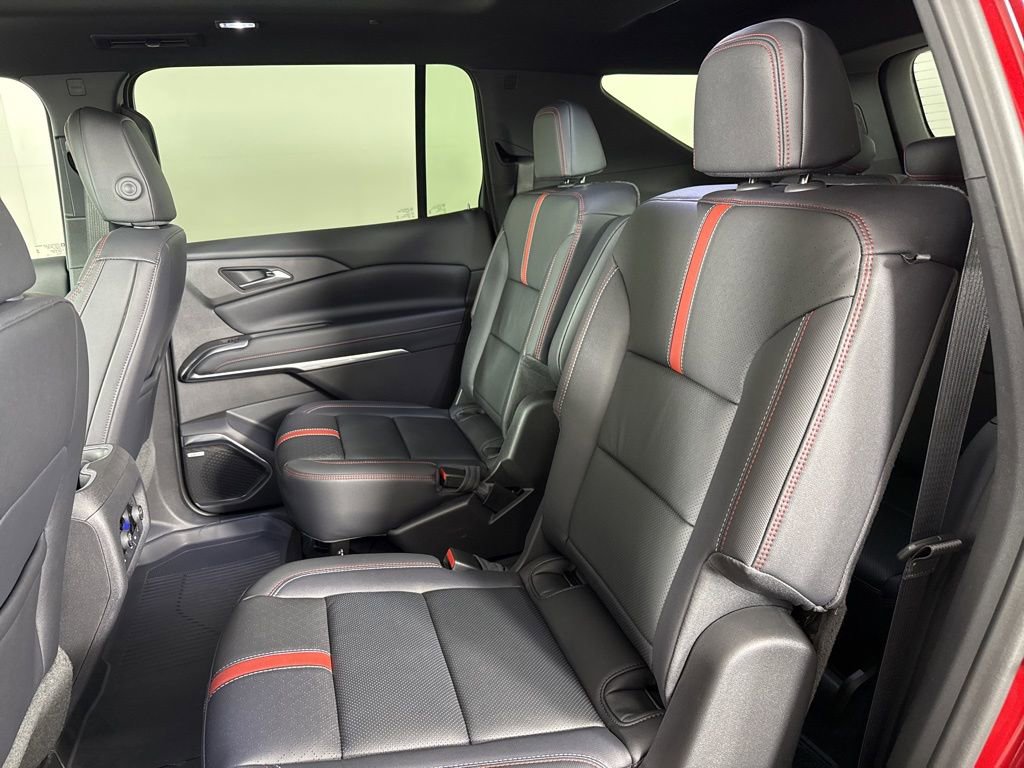 New 2026 Chevrolet Traverse RS w/ LPO, Floor Liner Package AWD/4WD image 36
