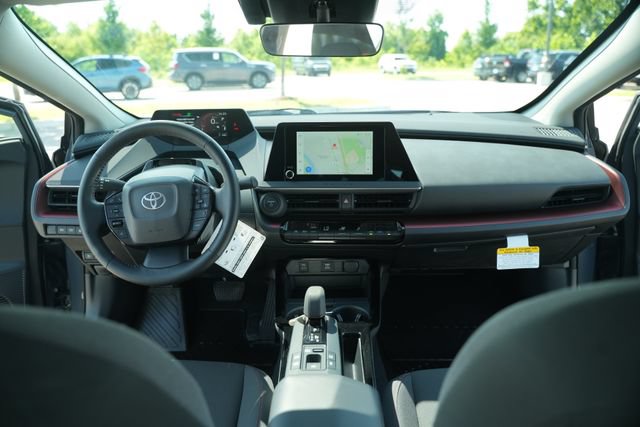 Used 2025 Toyota Prius Plug-In Hybrid FWD image 25