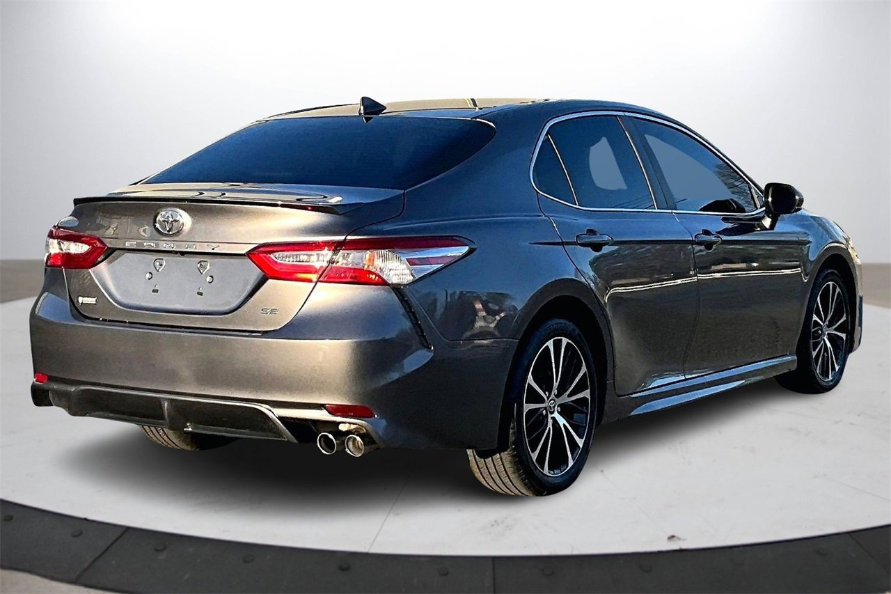Used 2020 Toyota Camry SE image 9