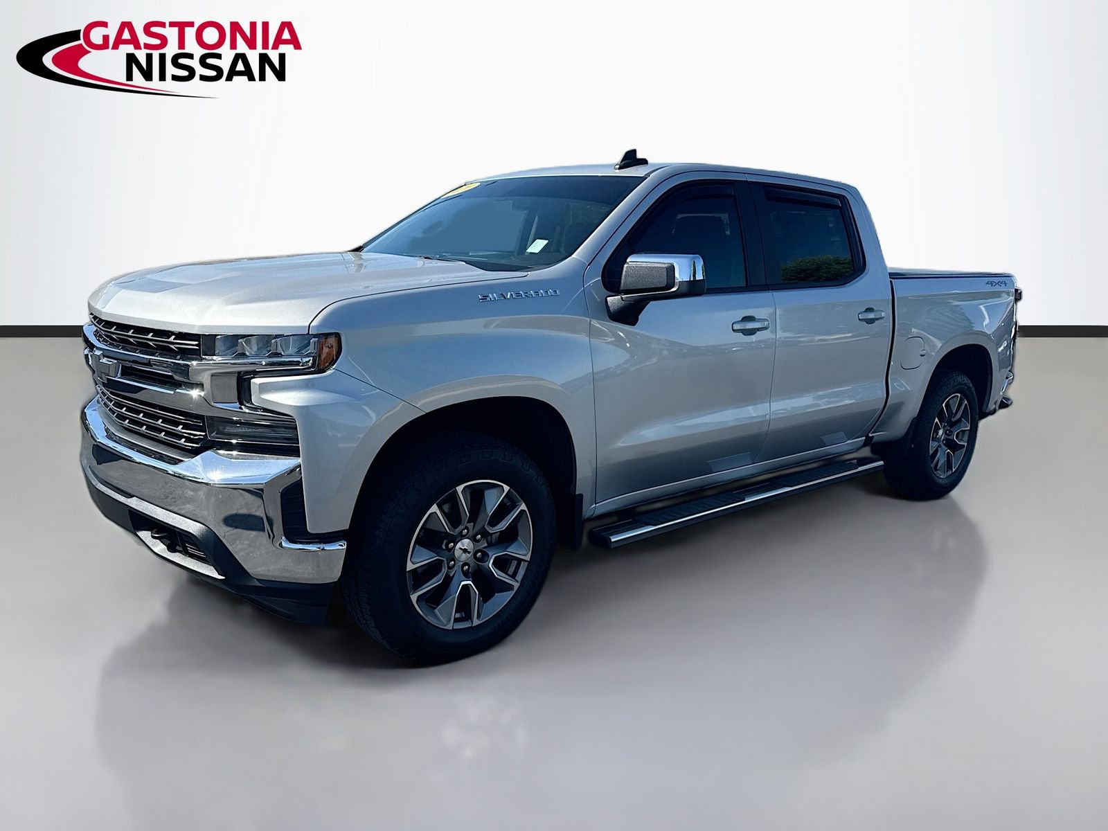 Used 2020 Chevrolet Silverado 1500 LT AWD/4WD image 3