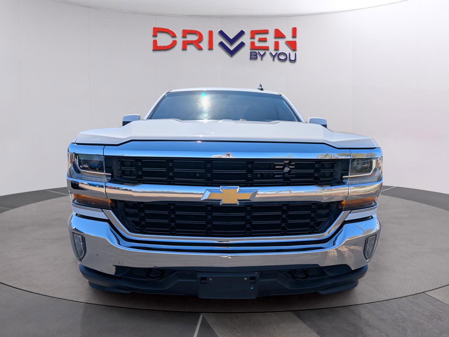 Used 2018 Chevrolet Silverado 1500 LT w/ Texas Edition image 8