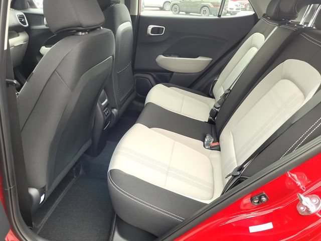 New 2025 Hyundai Venue SEL FWD image 16
