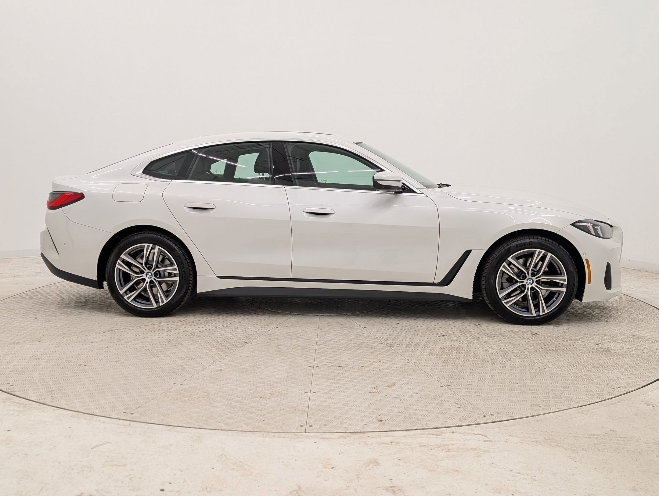 Certified 2025 BMW 430i w/ Premium Package image 8