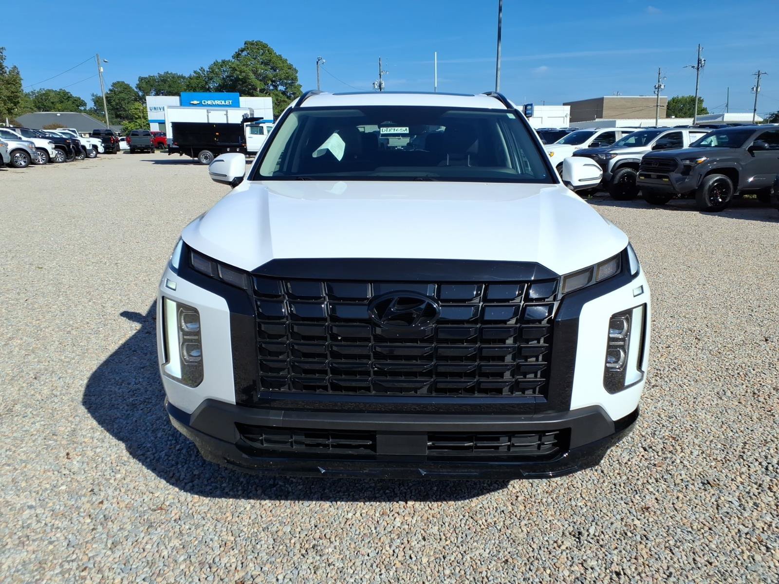 Used 2024 Hyundai Palisade XRT FWD image 2