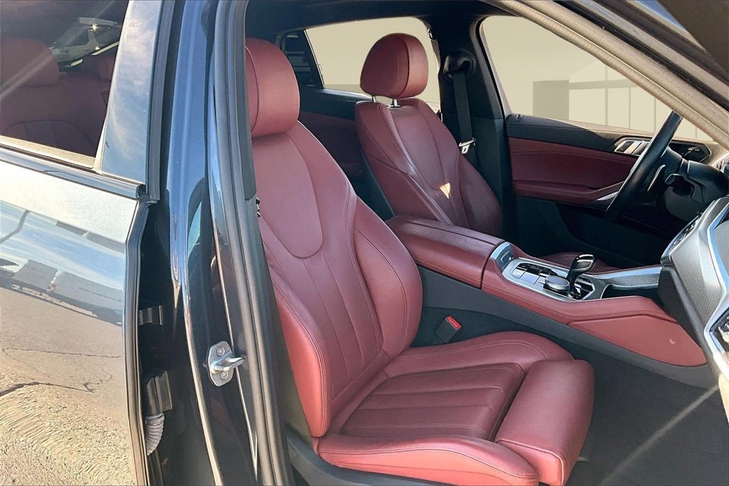 Used 2022 BMW X6 xDrive40i w/ M Sport Package image 7