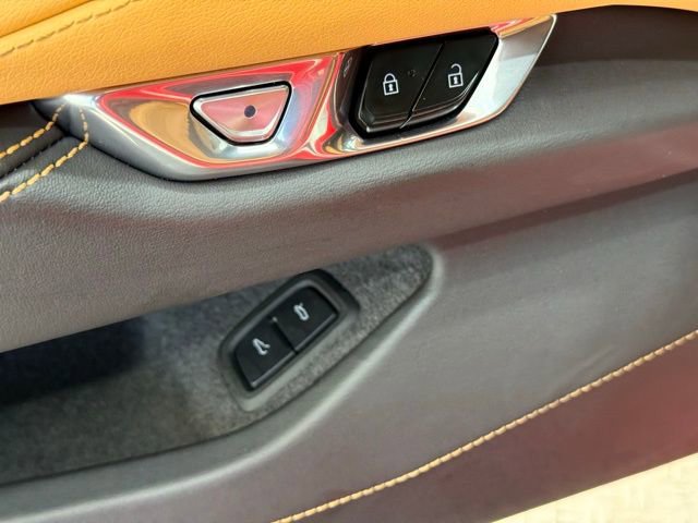 Used 2020 Chevrolet Corvette Stingray Preferred Cpe w/ 2LT Preferred Equipment Group image 18