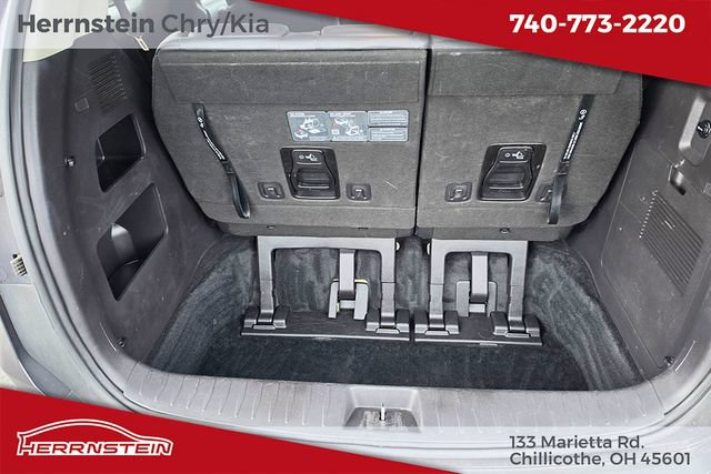 Used 2025 Kia Carnival FWD image 25