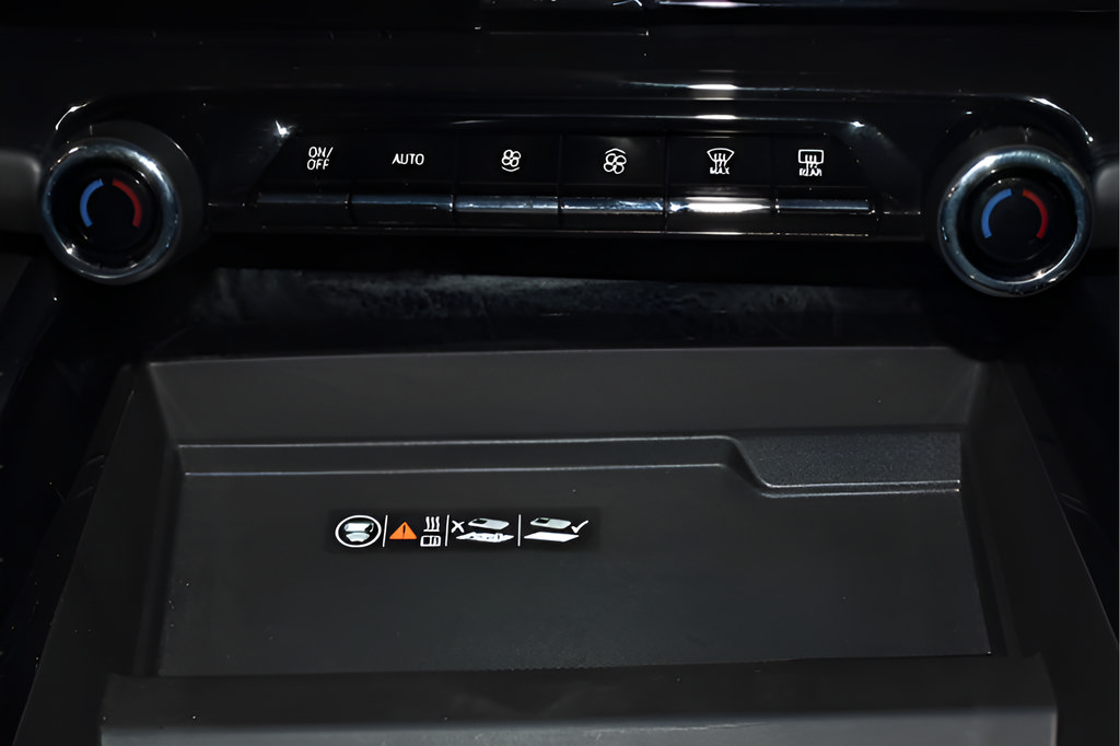 Used 2025 Chevrolet Tahoe High Country AWD/4WD image 16