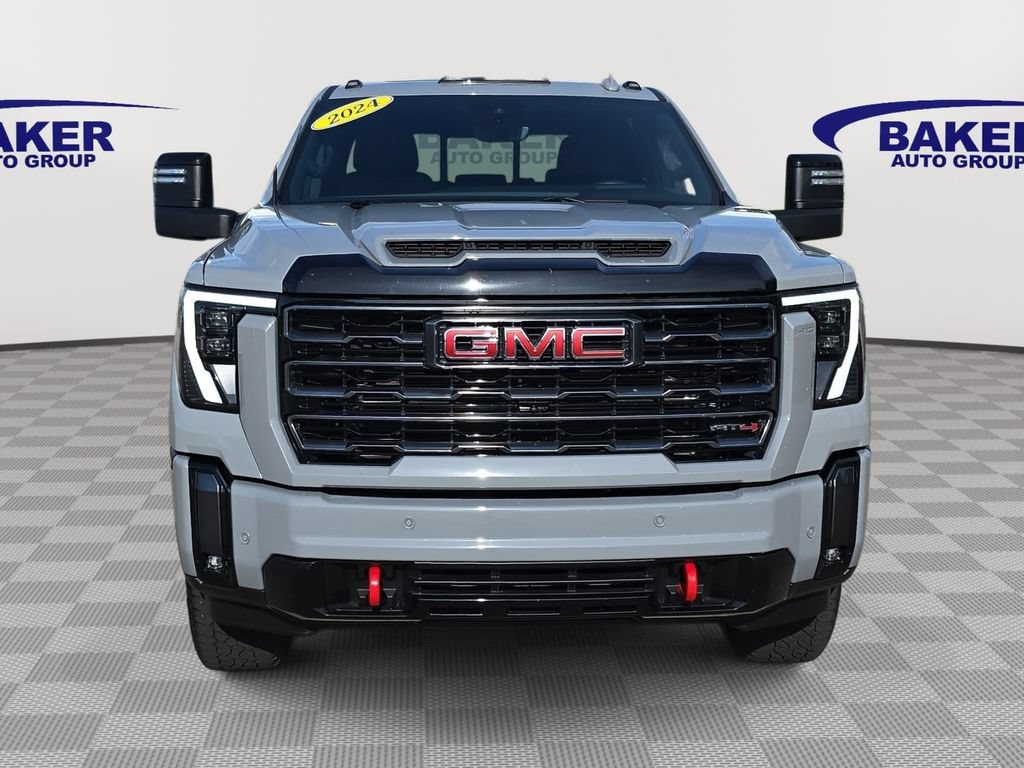 Used 2024 GMC Sierra 2500 AT4 w/ Technology Package AWD/4WD image 2